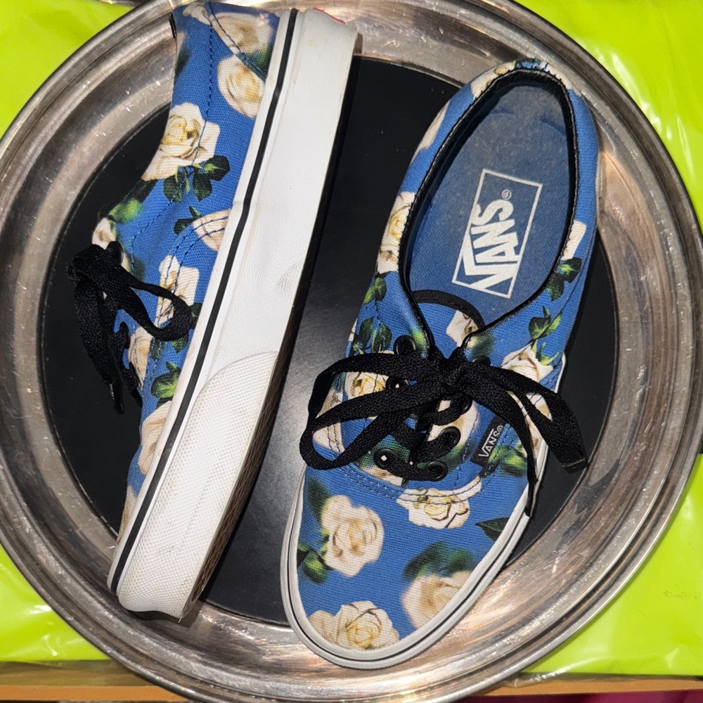 Women’s Van’s sneakers blue and white floral size US 4.5 women’s 6